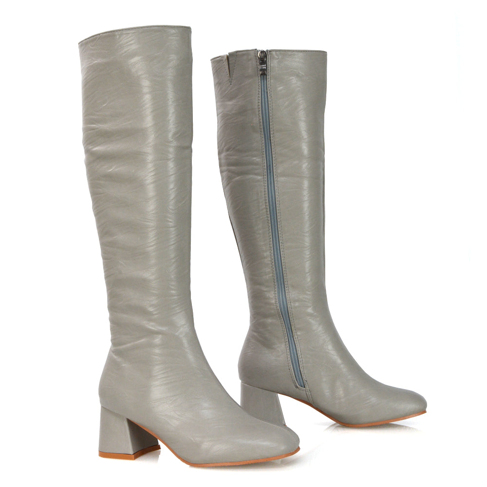 Beige UK 7 | EU 40 | US 9 | XY London