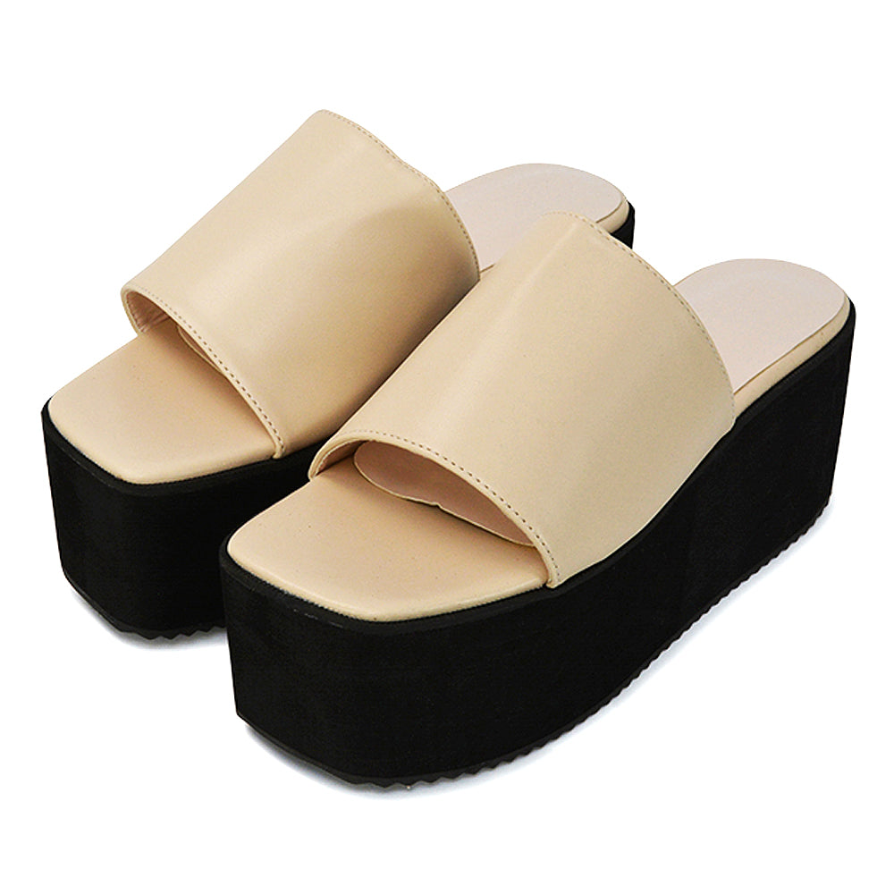 Black Synthetic leather| XY London | Black Sandals,Black Flatforms,Black Flatform Sandals,Black Platforms,Black Slides
