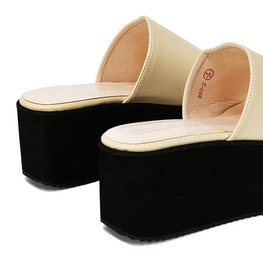 Black Synthetic leather| XY London | Black Sandals,Black Flatforms,Black Flatform Sandals,Black Platforms,Black Slides