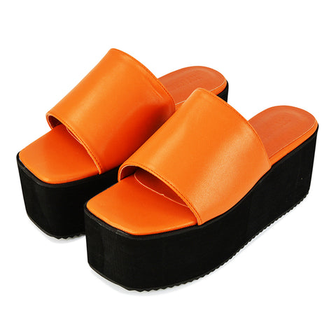 Orange UK 3 | EU 36 | US 5 | XY London