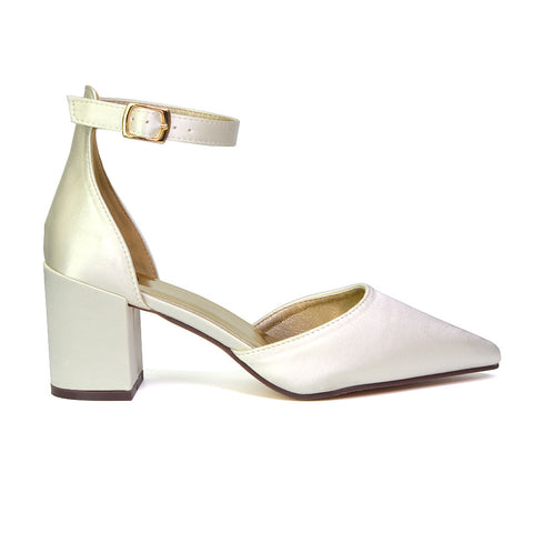 Ivory UK 5 | EU 38 | US 7 | XY London