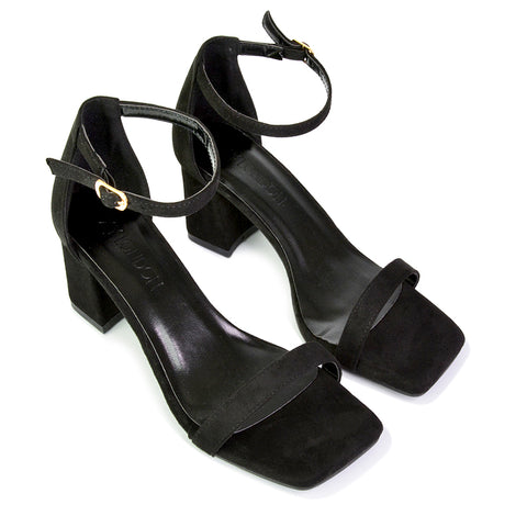 Black UK 3 | EU 36 | US 5 | XY London