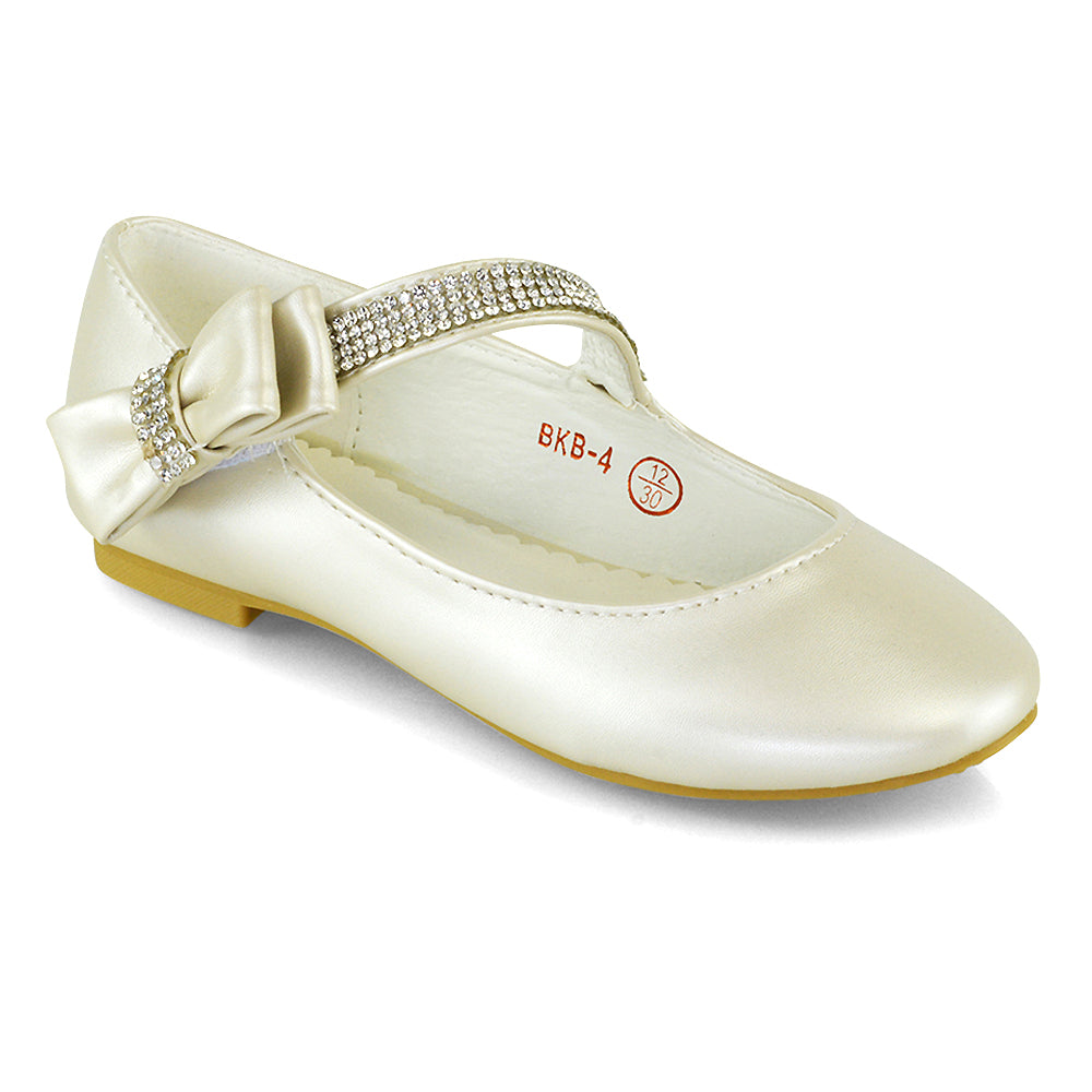 Ivory UK 10 | EU 28 | US 11 | XY London