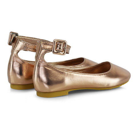 Gold UK 11 | EU 29 | US 12 | XY London