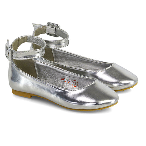 Silver UK 11 | EU 29 | US 12 | XY London