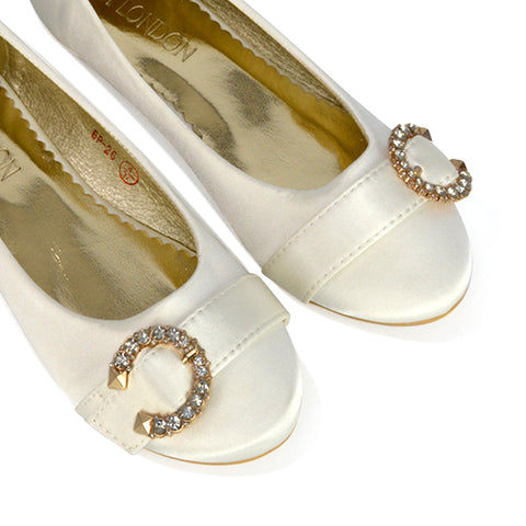 Ivory UK 3 | EU 36 | US 5 | XY London