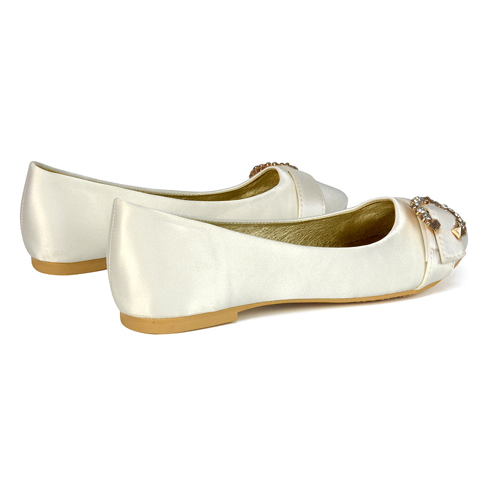 Ivory UK 4 | EU 37 | US 6 | XY London
