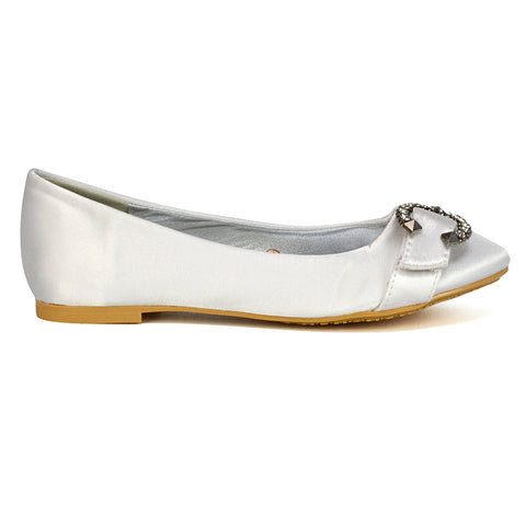 White UK 4 | EU 37 | US 6 | XY London