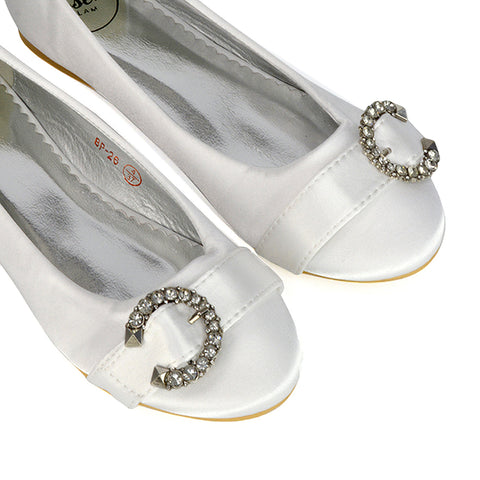 White UK 3 | EU 36 | US 5 | XY London