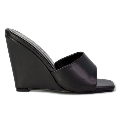 Black UK 6 | EU 39 | US 8 | XY London