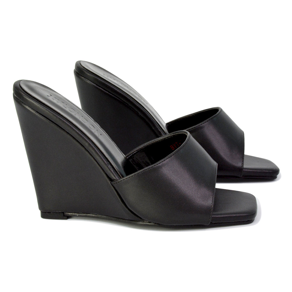 Black UK 3 | EU 36 | US 5 | XY London