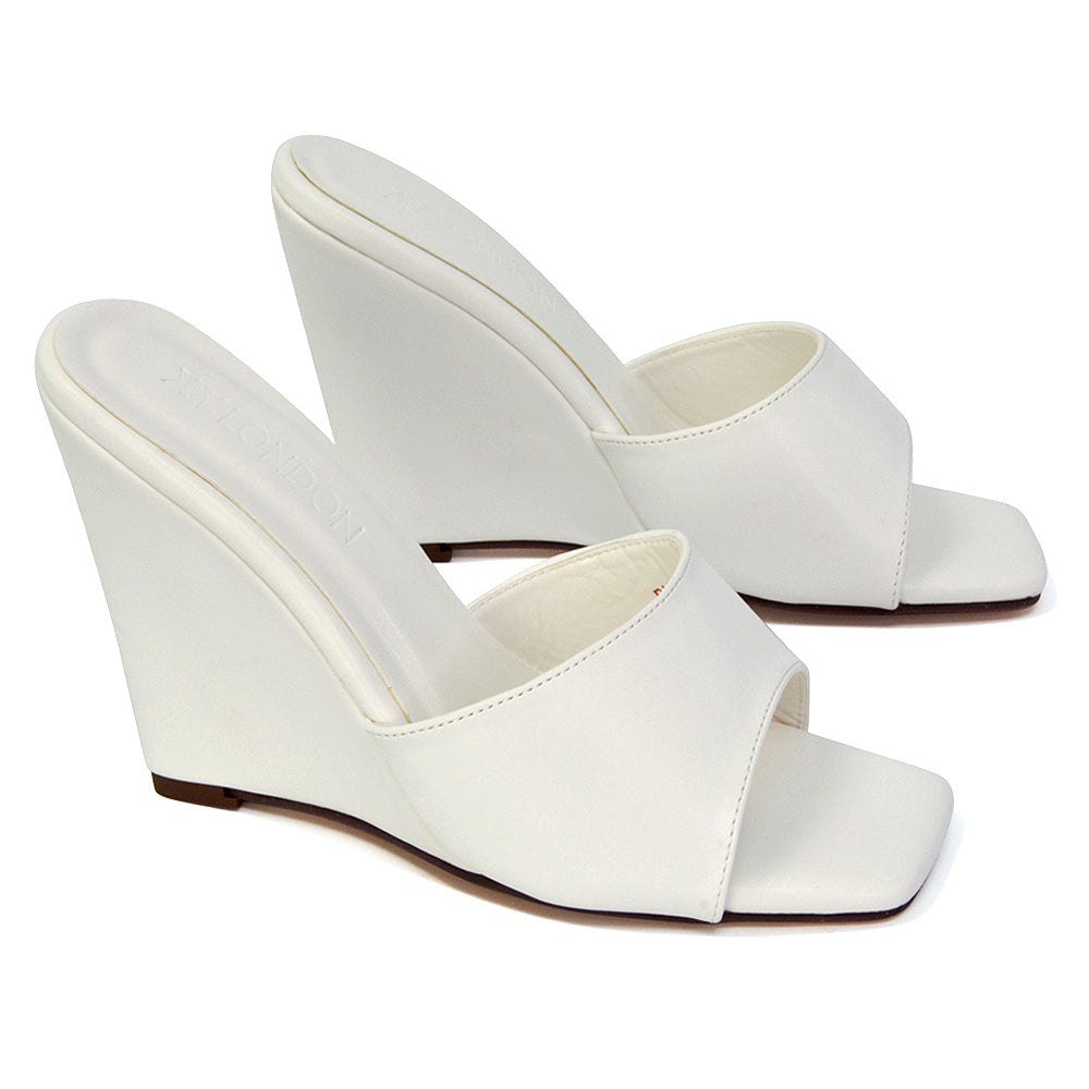 White UK 4 | EU 37 | US 6 | XY London