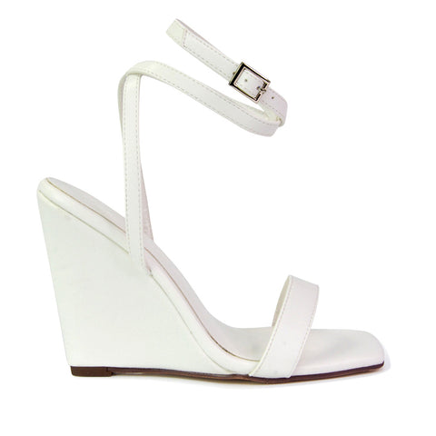 White UK 4 | EU 37 | US 6 | XY London