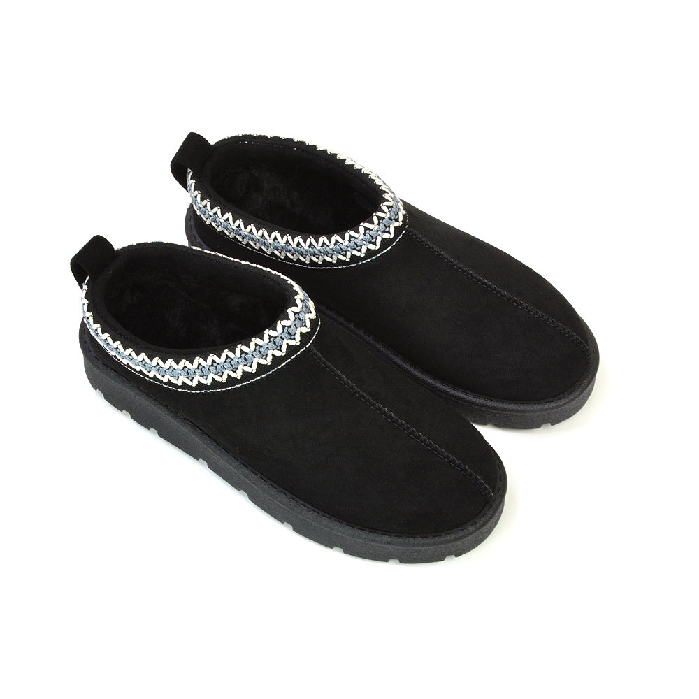 Black UK 6 | EU 39 | US 8 | XY London