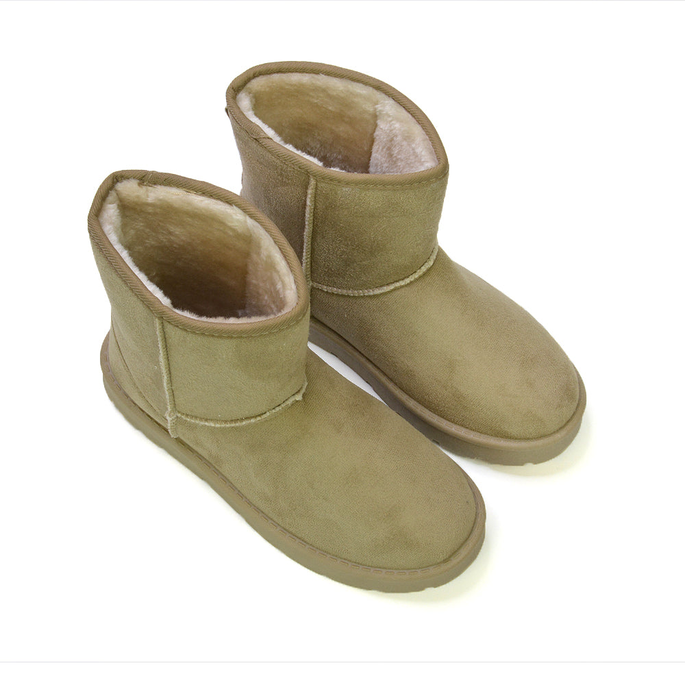 Beige UK 7 | EU 40 | US 9 | XY London