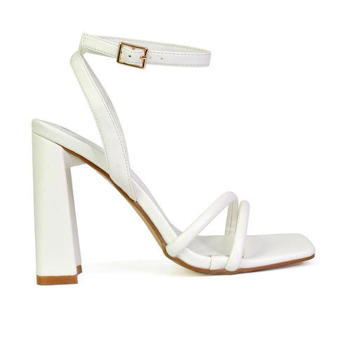White UK 3 | EU 36 | US 5 | XY London