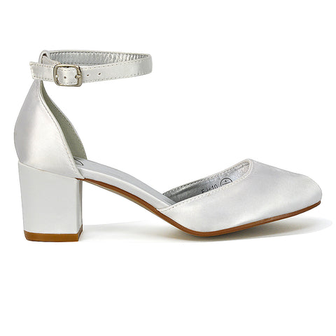 White UK 6 | EU 39 | US 8 | XY London