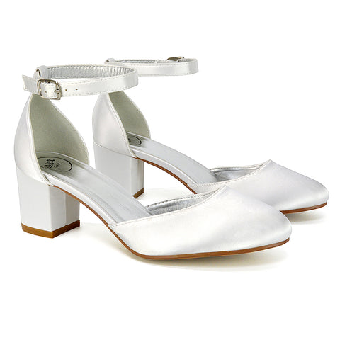 White UK 6 | EU 39 | US 8 | XY London
