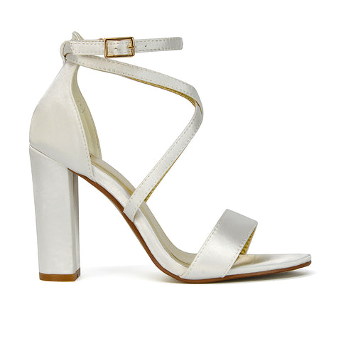 Ivory UK 3 | EU 36 | US 5 | XY London