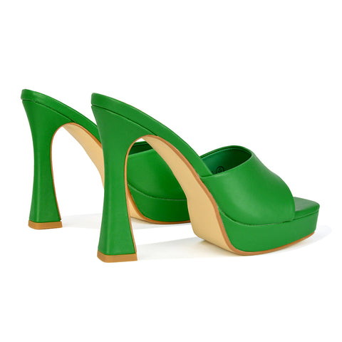 Green UK 3 | EU 36 | US 5 | XY London
