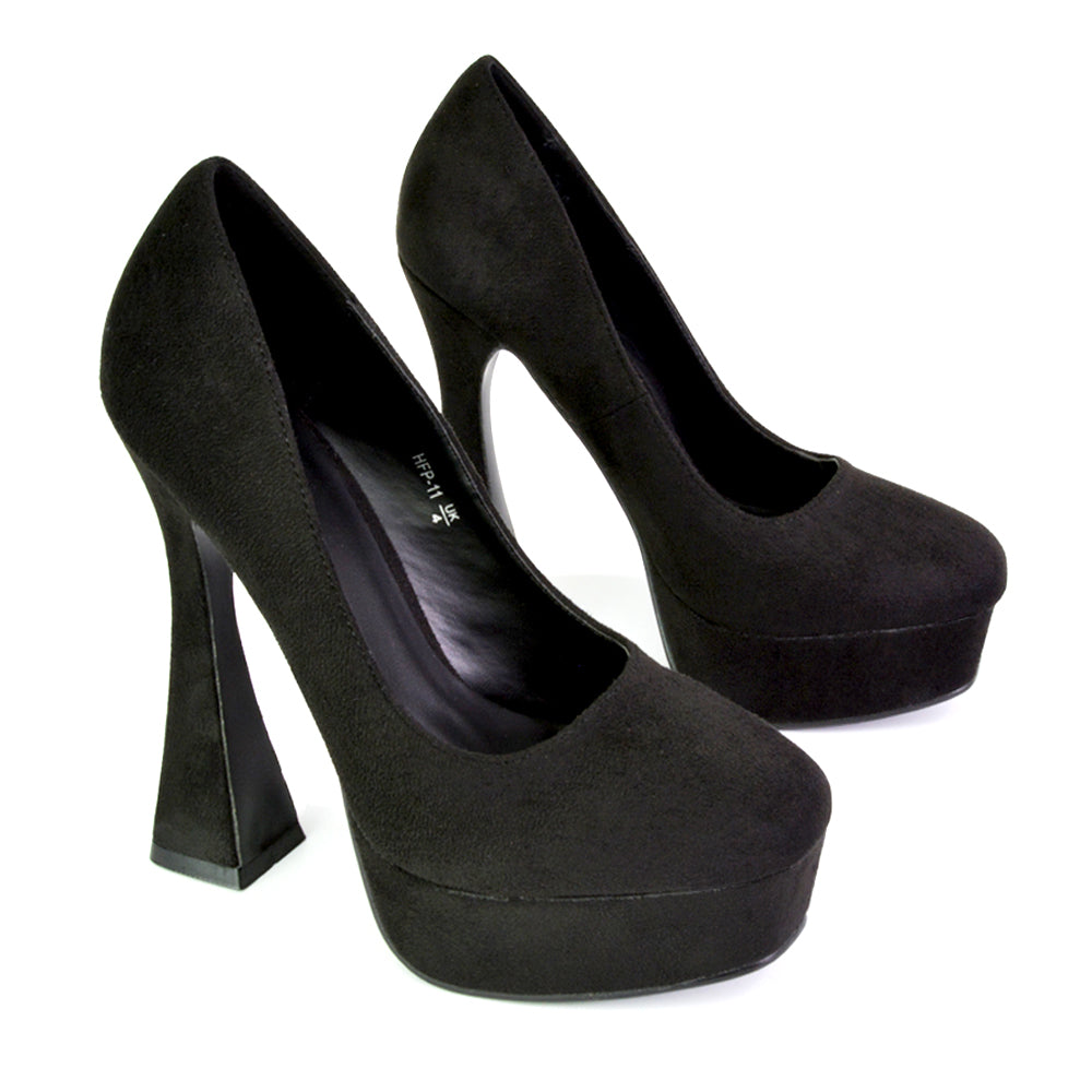 Black UK 3 | EU 36 | US 5 | XY London