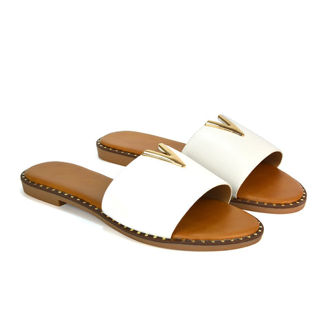 White UK 3 | EU 36 | US 5 | XY London