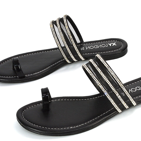 Black UK 7 | EU 40 | US 9 | XY London