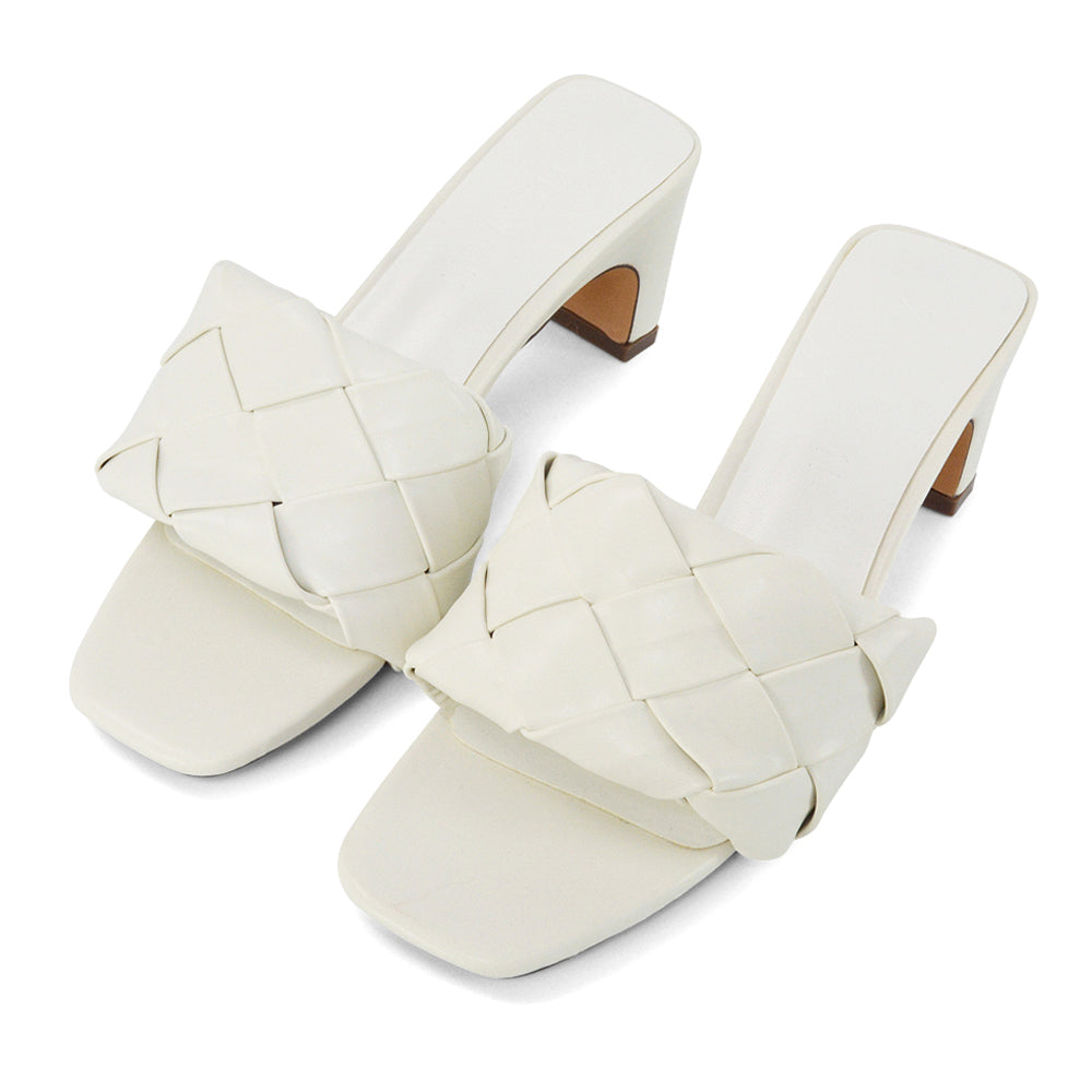 White UK 6 | EU 39 | US 8 | XY London