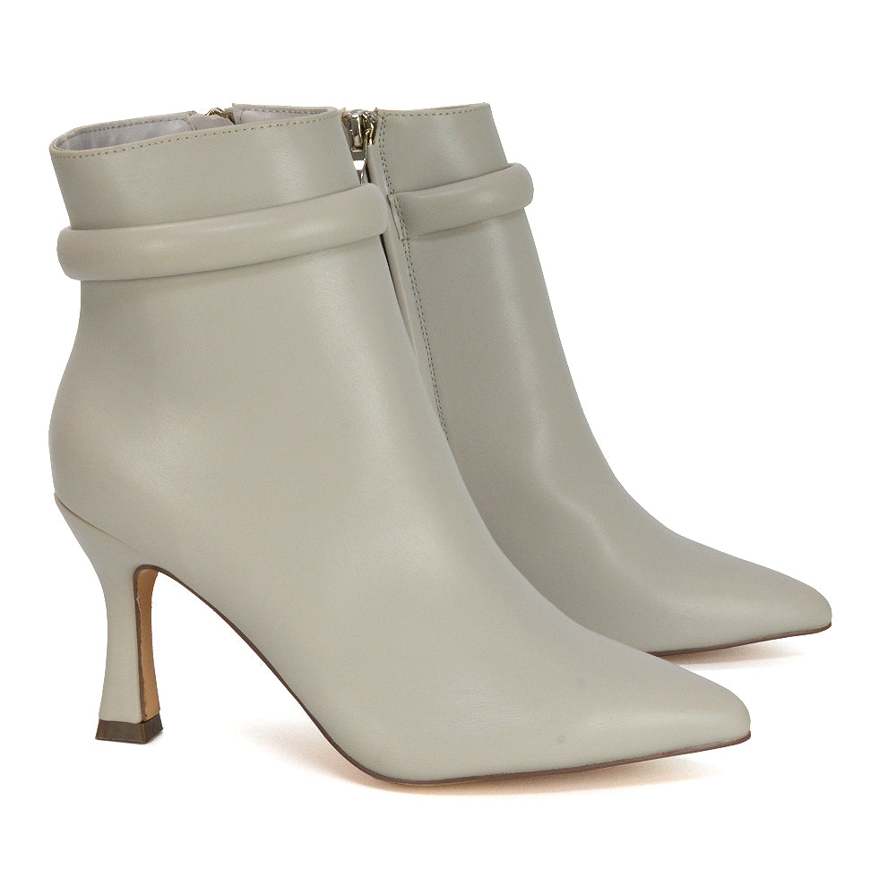 Nude UK 7 | EU 40 | US 9 | XY London