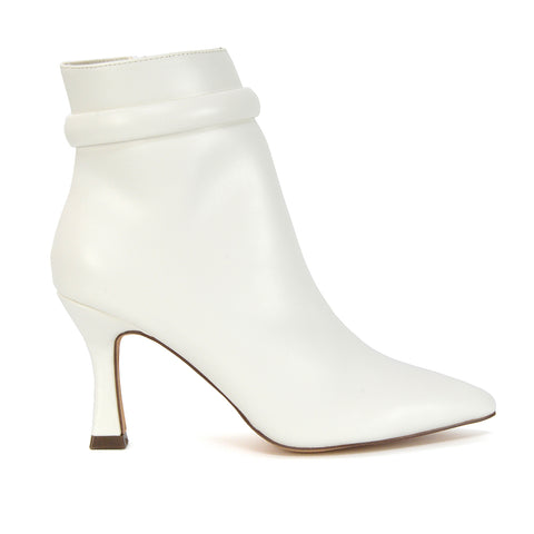 White UK 3 | EU 36 | US 5 | XY London