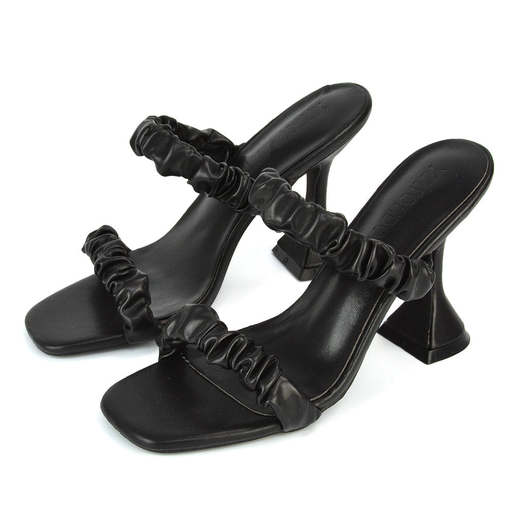 Black UK 3 | EU 36 | US 5 | XY London