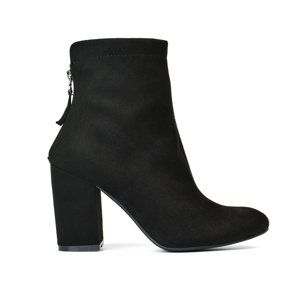Black UK 6 | EU 39 | US 8 | XY London