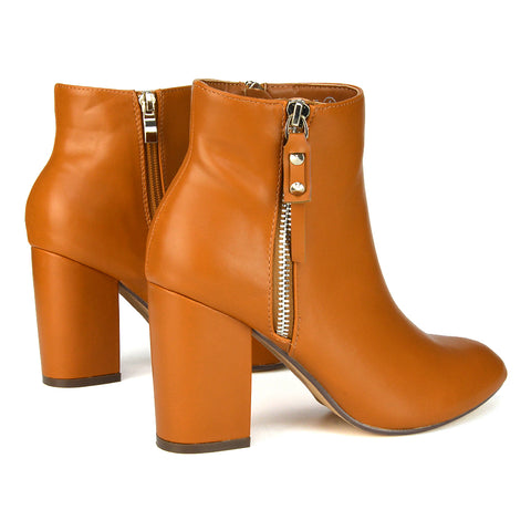 Beige UK 7 | EU 40 | US 9 | XY London