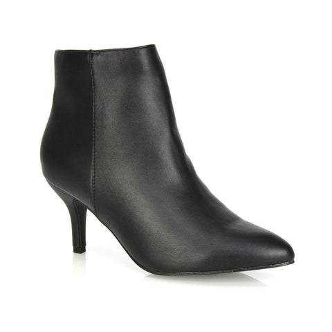Black UK 6 | EU 39 | US 8 | XY London