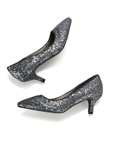 Whether you're heading to a dinner date or a night out, these pointed toe stiletto low kitten court heel pumps offer a chic and comfortable option for any event.