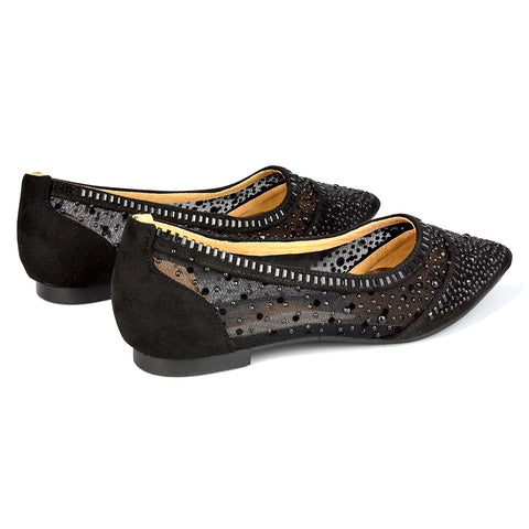 Black UK 6 | EU 39 | US 8 | XY London