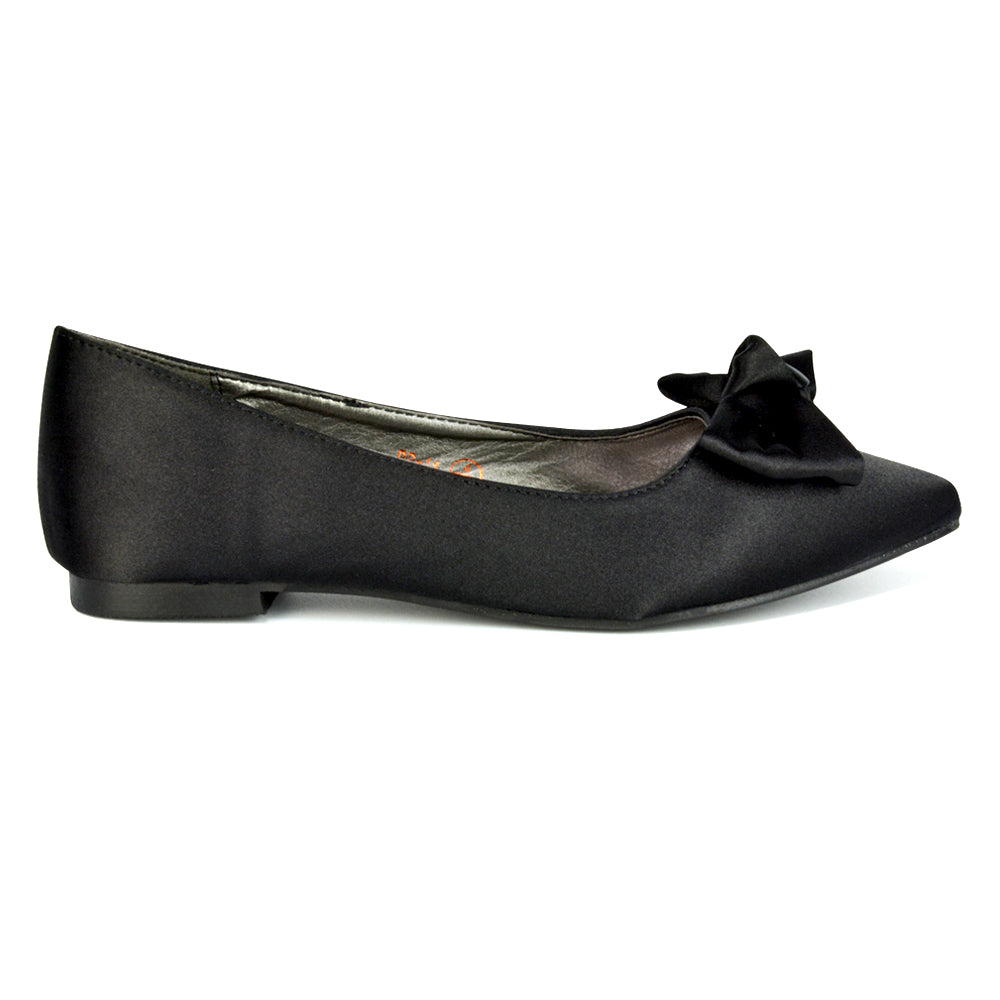 Black UK 6 | EU 39 | US 8 | XY London
