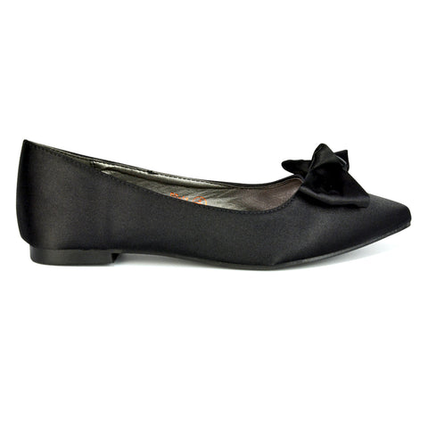 Black UK 6 | EU 39 | US 8 | XY London