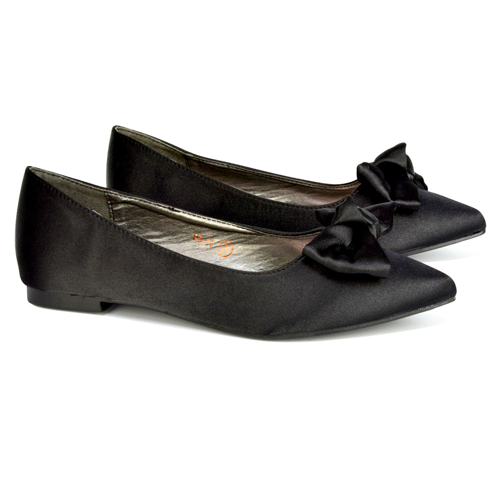 Black UK 4 | EU 37 | US 6 | XY London