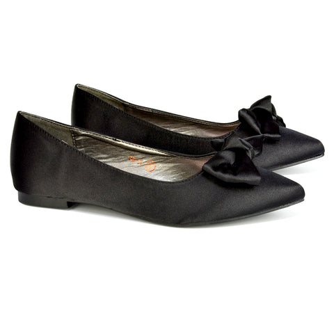 Black UK 4 | EU 37 | US 6 | XY London
