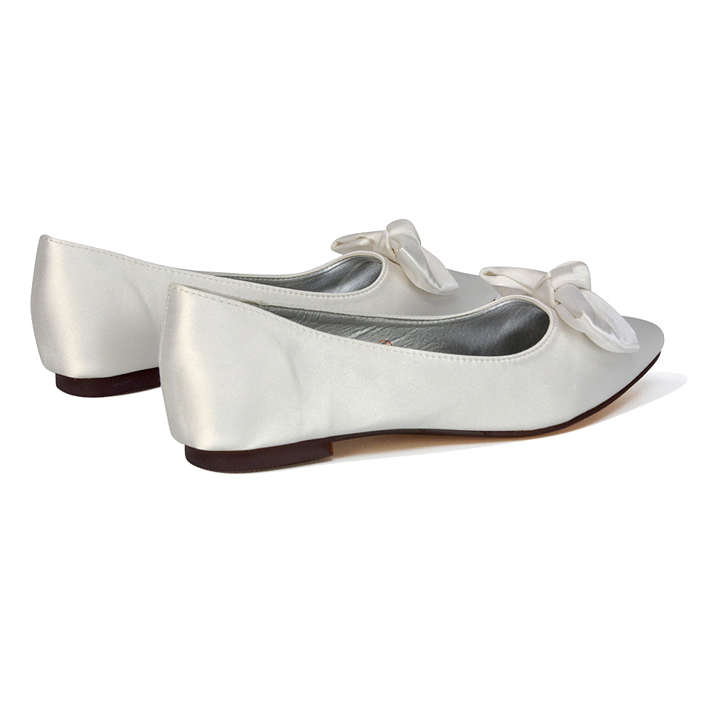 White UK 6 | EU 39 | US 8 | XY London