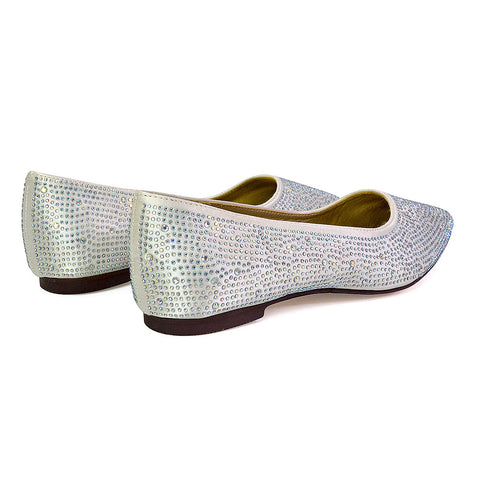 Ivory UK 5 | EU 38 | US 7 | XY London