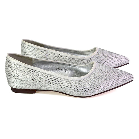White UK 6 | EU 39 | US 8 | XY London
