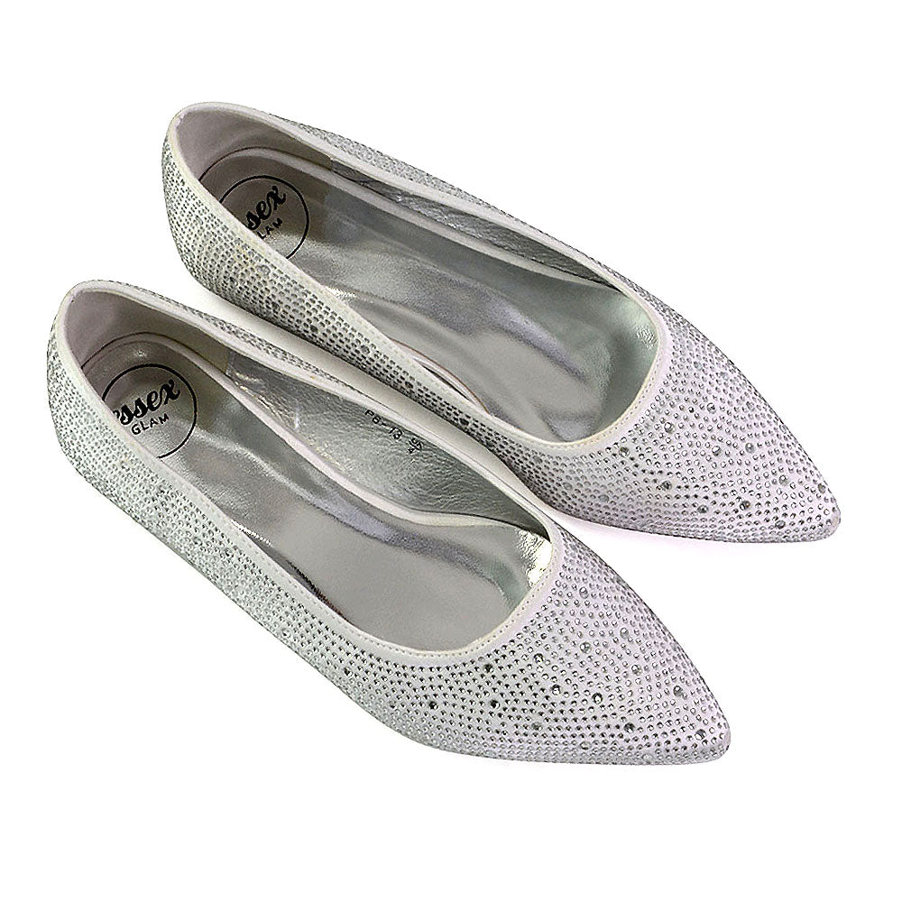 White UK 6 | EU 39 | US 8 | XY London