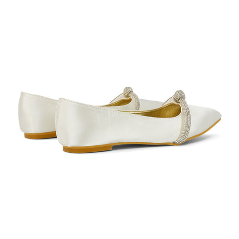 Ivory UK 3 | EU 36 | US 5 | XY London
