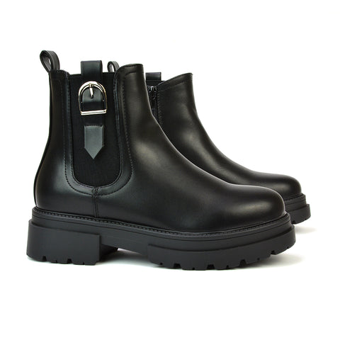 Black UK 7 | EU 40 | US 9 | XY London