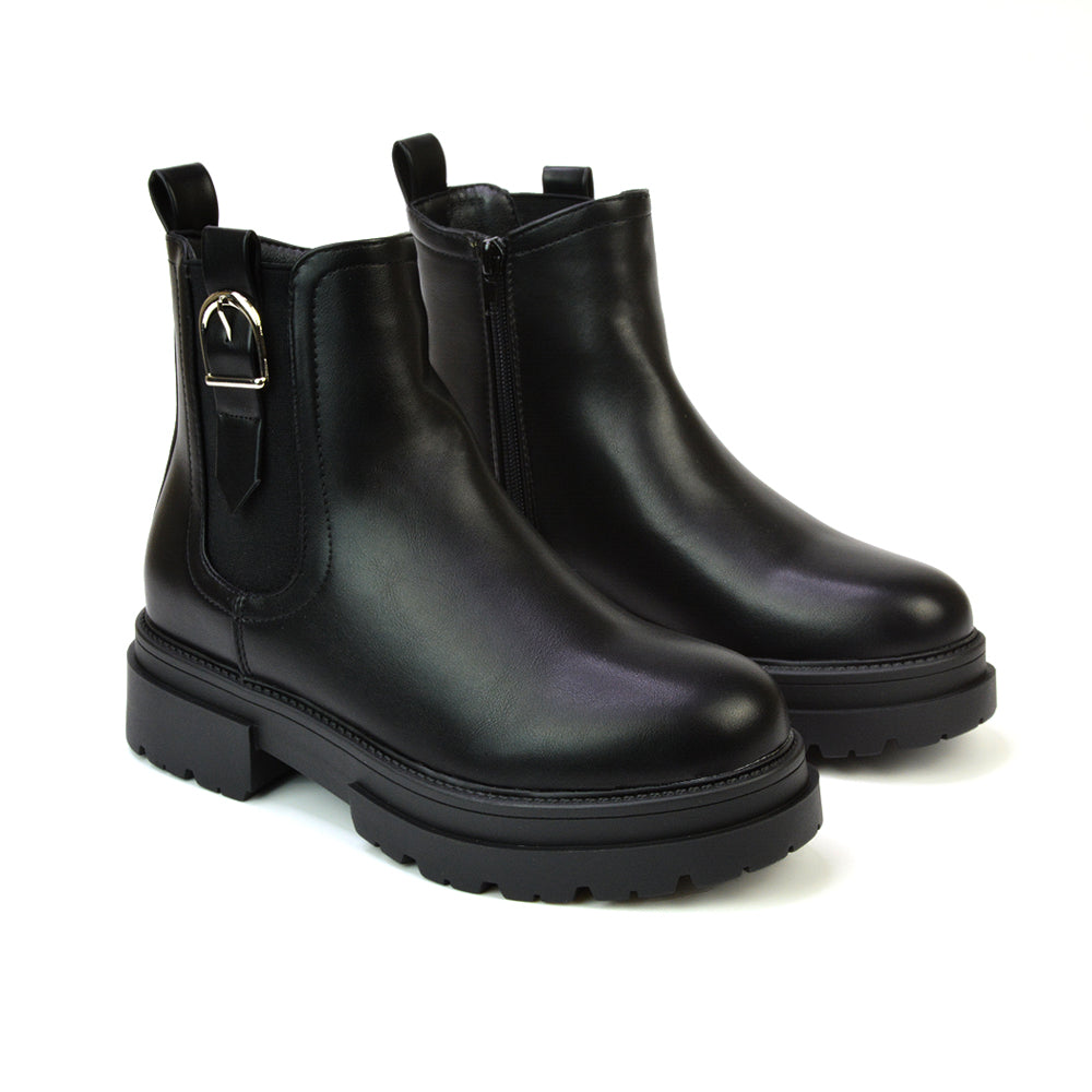 Black UK 4 | EU 37 | US 6 | XY London