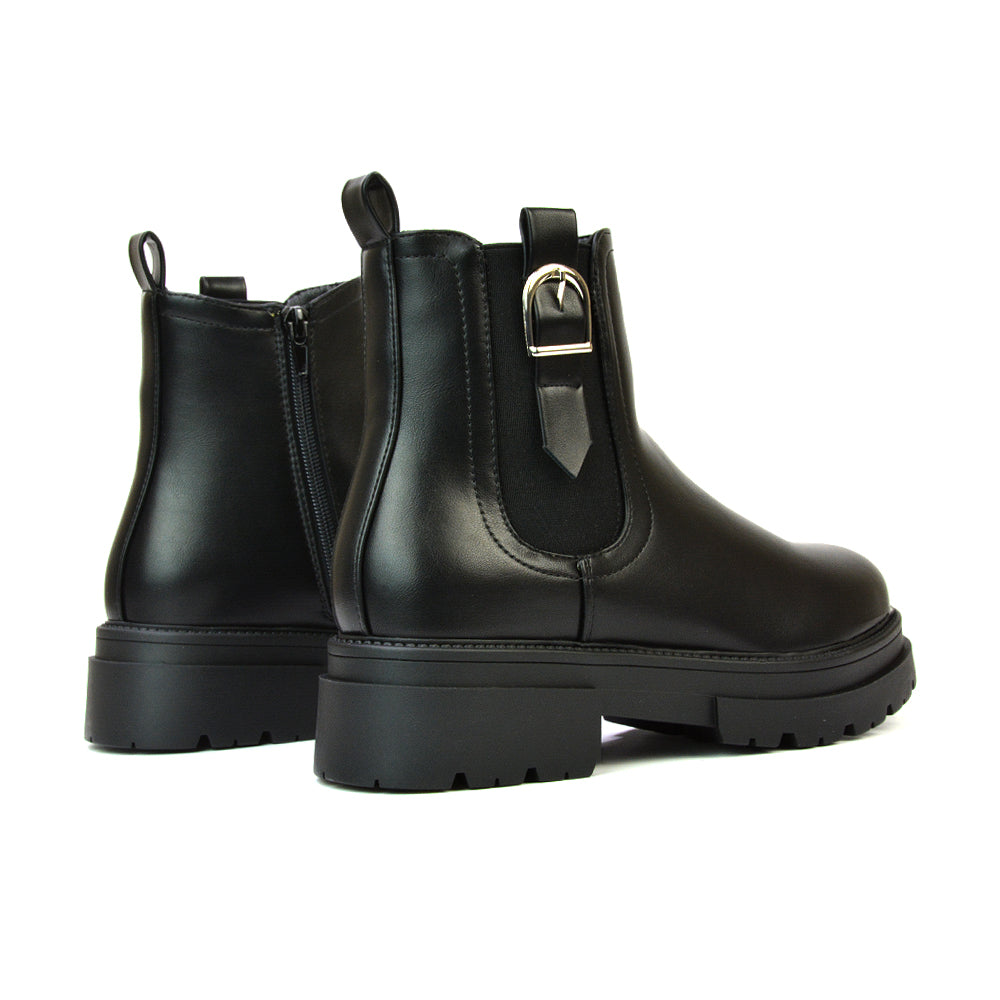 Black UK 4 | EU 37 | US 6 | XY London
