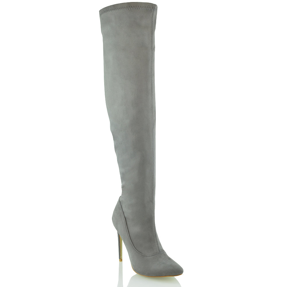 Grey UK 7 | EU 40 | US 9 | XY London