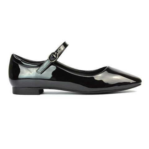 Black Patent UK 6 | EU 39 | US 8 | XY London